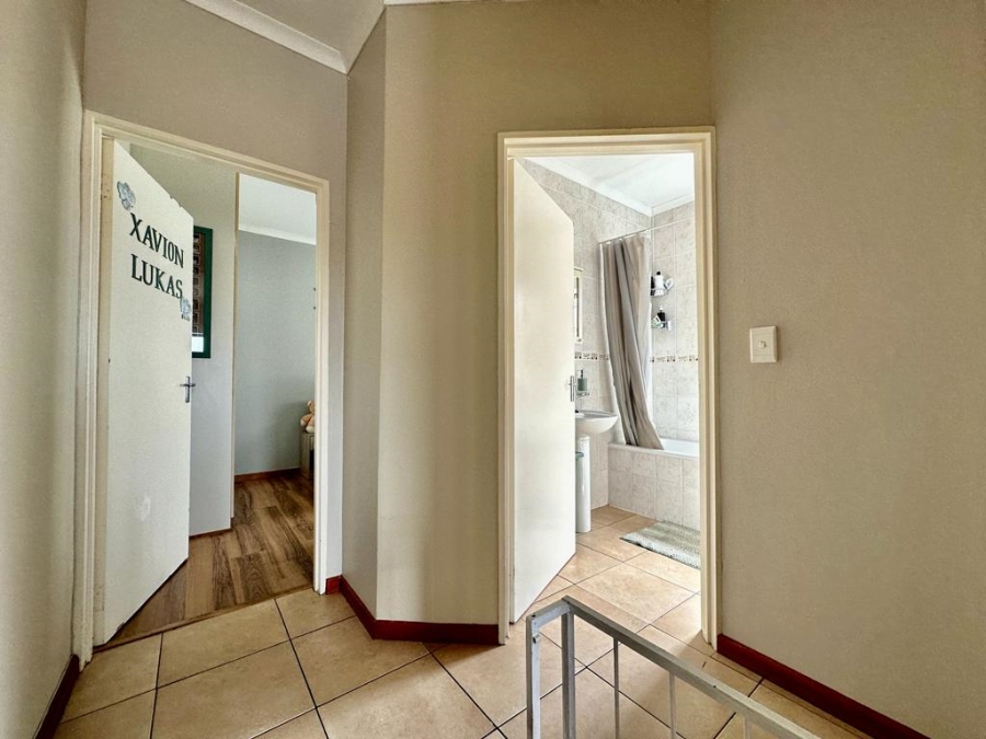 2 Bedroom Property for Sale in Brackenfell South Western Cape